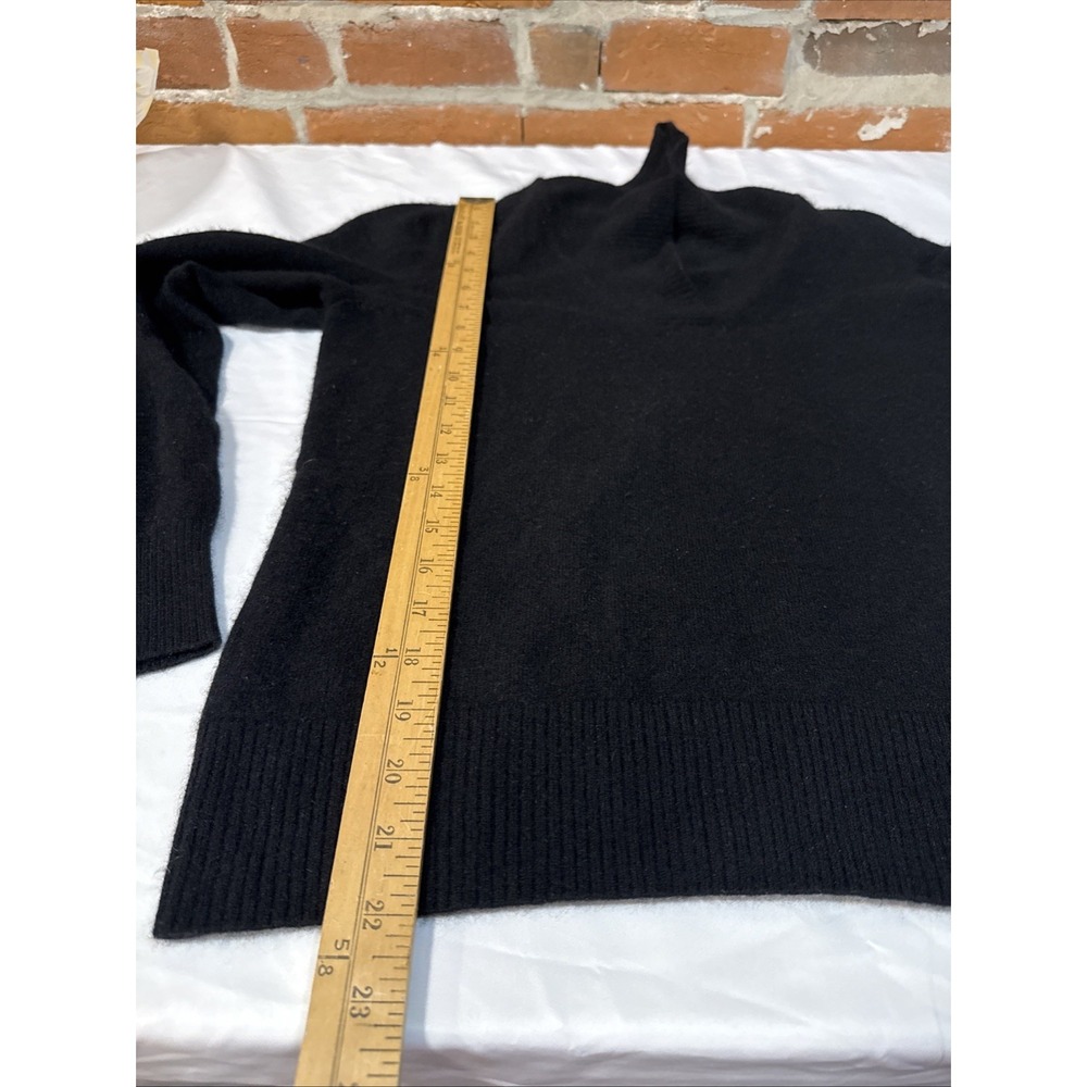 CHARTER CLUB Black 100% Cashmere V neck Sweater Women Medium Classic Minimalist - Picture 8 of 9